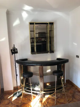 Mueble Bar Negro y Dorado