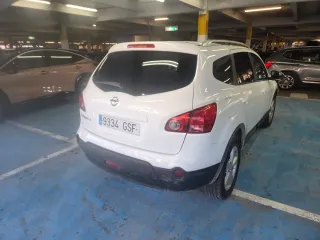 Nissan Qashqai+2 2010