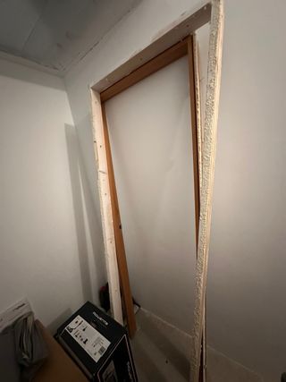 Puerta madera interior cristal sin usar.