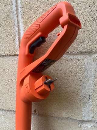 Desbrozadora Black+Decker Naranja