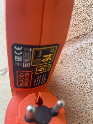 Desbrozadora Black+Decker Naranja