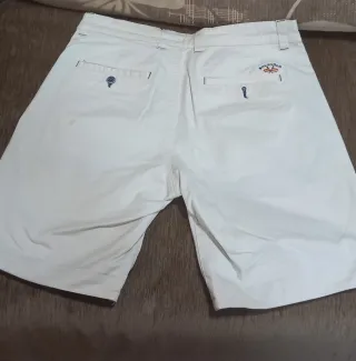 Pantalón corto beige