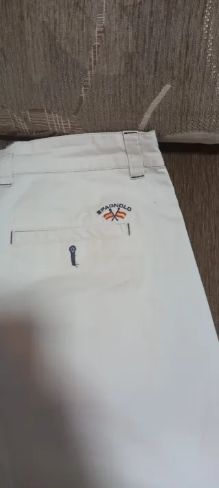Pantalón corto beige