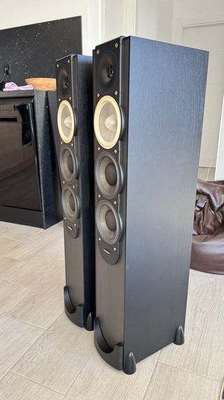 Altavoces HIFI Paradigm Monitor