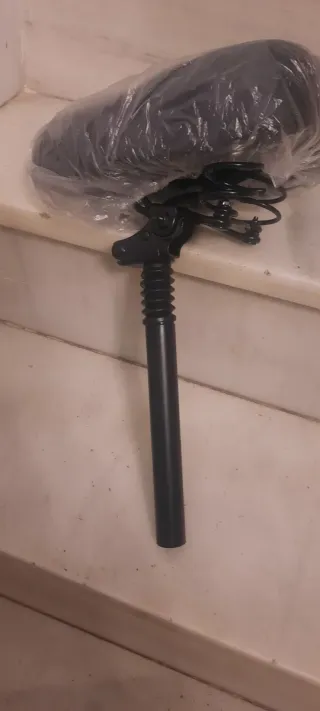 Soporte y asiento patinete eléctrico KuK