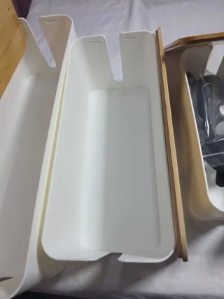 Scatola porta cavi con coperchio in bambù 75€