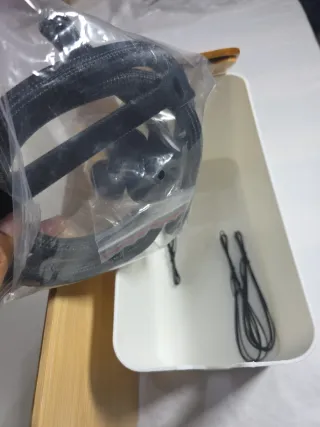 Scatola porta cavi con coperchio in bambù 75€