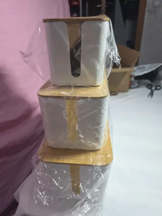 Scatola porta cavi con coperchio in bambù 75€