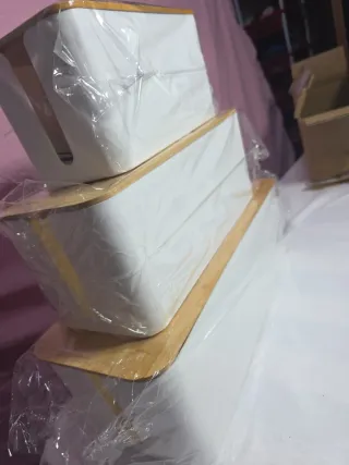 Scatola porta cavi con coperchio in bambù 75€