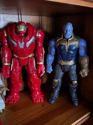 Figuras Marvel: Hulkbuster y Thanos