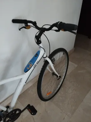 Bicicleta de adulto blanca
