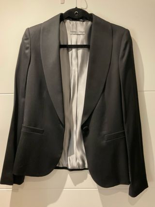 Chaqueta esmoquin negra.TALLA 42