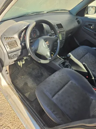 SEAT Ibiza 2001 gris