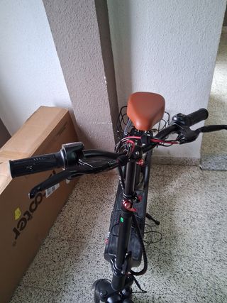 Patinete eléctrico con asiento