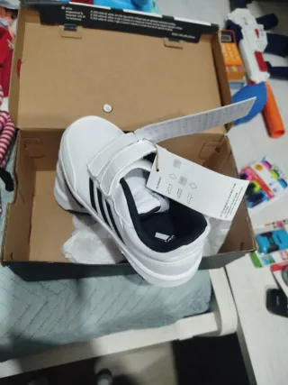 Tenis Adidas Blancos Velcro número 31