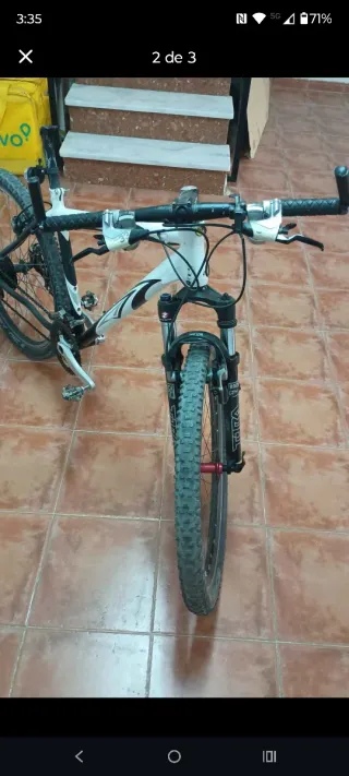 Bicicleta Montaña Blanca y Negra