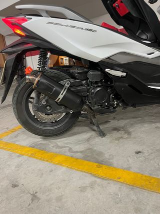 Escape LeoVince Forza 350