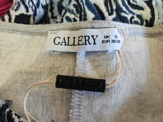 Blusa GALLERY negro y blanca talla S