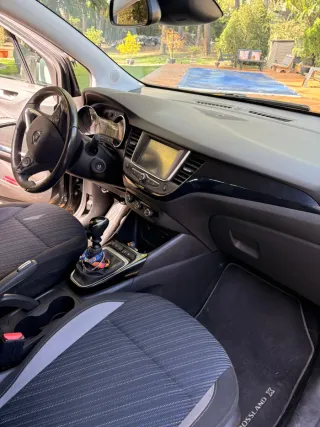 Opel Crossland X 2019