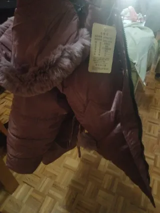 Abrigo niña rosa, sin estrenar, con etiqueta.