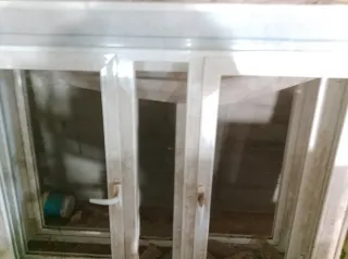 Ventanas de aluminio con compacto sin cristales