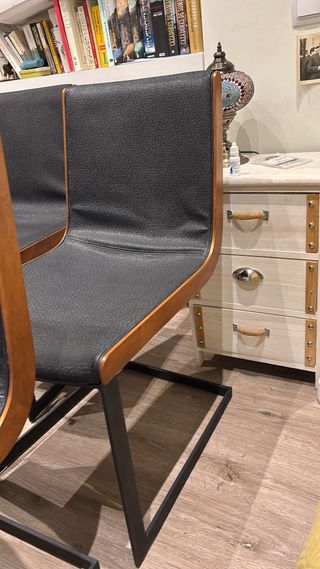 4 Sillas Comedor Piel y Madera