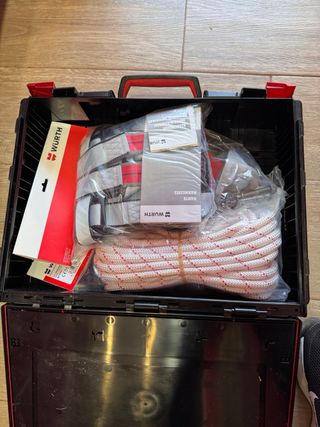 Maletín Wurth con arnés, cuerda y anclaje