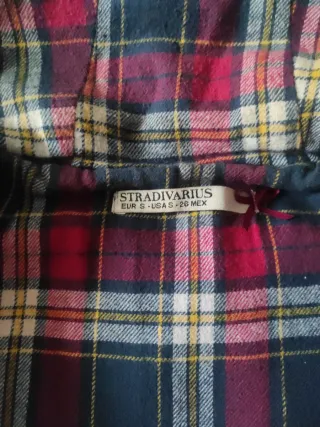 Abrigo trenca niña rojo con capucha pelo