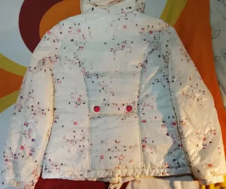 Cazadora Roxy blanca con estampado talla M