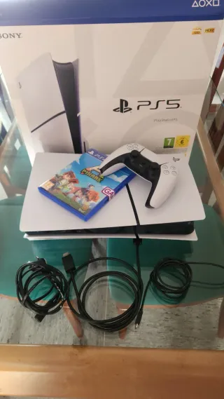 Consola PS5 + Mando + Cables + Juego
