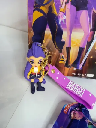 Pack K-Pop Demon Hunters Muñeca y Stickers