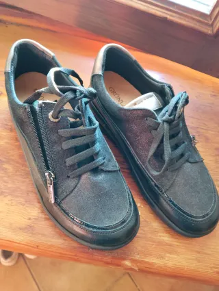 Scarpe donna nere con zip( NUOVE)