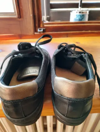 Scarpe donna nere con zip( NUOVE)