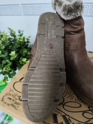 Botas Refresh Marrones con Borrego