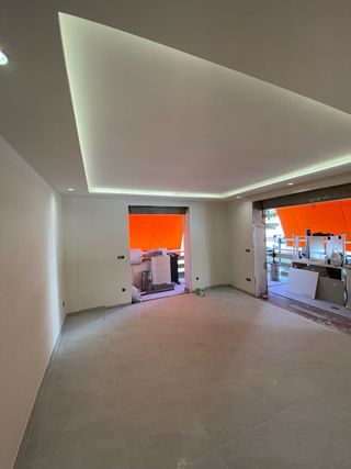 Soy pladurista. pego cinta. masillador, perlitero