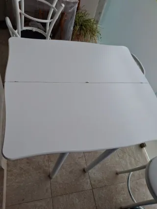 Mesa de cocina plegable con 4 sillas