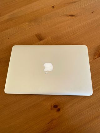 MacBook Air Plata con Office