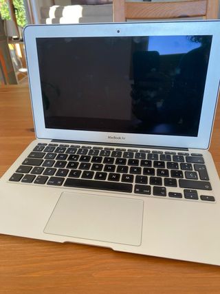 MacBook Air Plata con Office