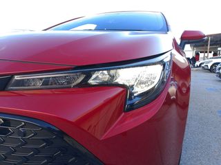 Toyota Corolla Hybrid Business