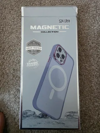 Se venden fundas para movil Samsung S24 Ultra.