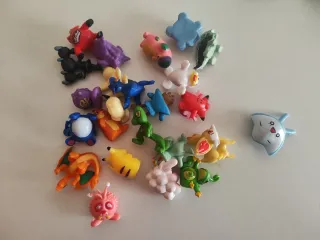 Figuritas Pokémon Variadas