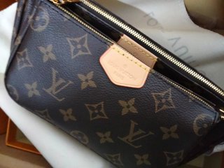 Louis Vuitton Multi Pochette M44840