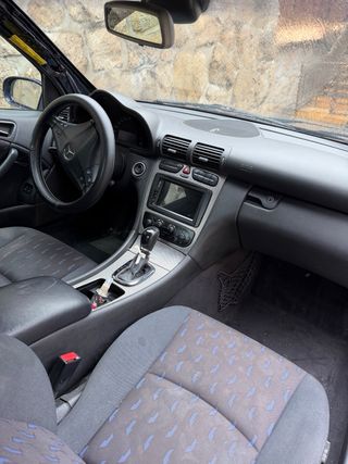 Mercedes-Benz Clase C 2006