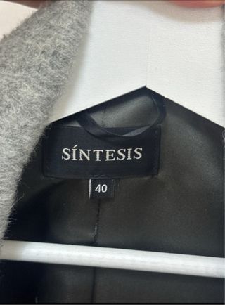 Abrigo Síntesis mujer gris