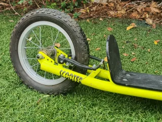 Patinete Scooter Amarillo
