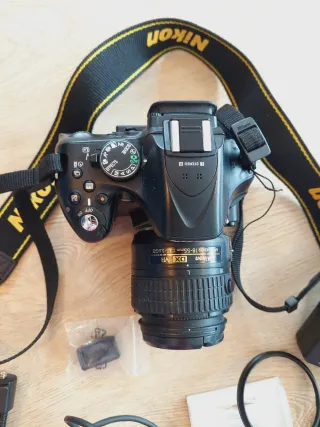 Cámara Nikon D5200 + Accesorios