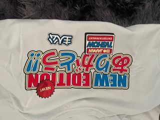 Camiseta Bershka Estampado Anime Manga