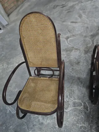2 Mecedoras Vintage Madera y Mimbre