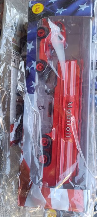 Camión coleccion Mobil 1/43