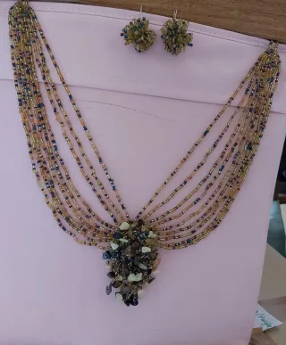 Collana e orecchini bigiotteria